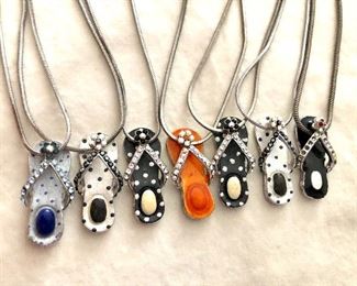 $42 Detail Set of 7 flip flop necklaces 