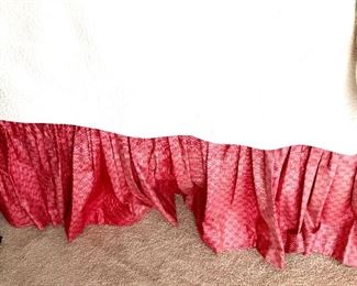 $40 - Bed skirt