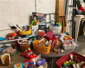 Toys & stuffed animals