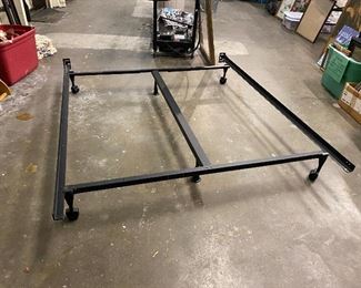 Metal bed frame