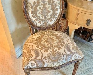 $145 - Vintage upholstered chair
