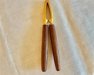 $15; Vintage MCM teak wood handled nut cracker; approx 6"