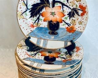 $600 - 12 Imari Hibiscus China Dinner Plates; slight crazing, no obvious cracks on face; 9.5" 