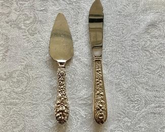 $30 - 2 Stieff Sterling handle serving pieces