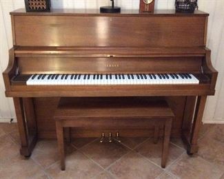 Yamaha P22 Upright Piano beautiful walnut