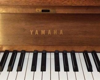 Yamaha P22 Upright Piano beautiful walnut