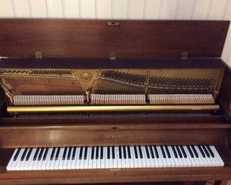 Yamaha P22 Upright Piano beautiful walnut