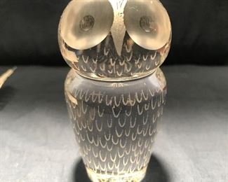 This item will be listed in an online auction prior to the estate sale. Please sign up for our newsletter to recieve the auction links when they are published. https://gailshiddencreations.com/estate-sale-services/estate-sales/ Auction are usually published seven to ten days prior to the auctual estate sale.