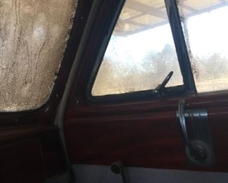 I'll get those windows washed...that is all external and this baby has been parked and just waiting for you for a little while