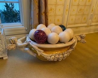Ceasarelli ceramic bowl- EGGS NOT INCLUDED