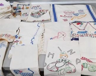 Grouping of Vintage Whimsical Hand Towels and Napkins