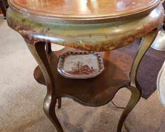 REALLY CHARMING ANTIQUE HAND PAINTED LITTLE TABLE