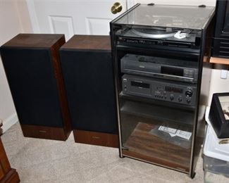 113. Group Lot Of Audio Equipment