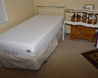 121. Two 2 twin Headboards and NEW LUCID Foam Mattress