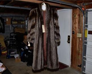 168. Rccoon Fur Coat