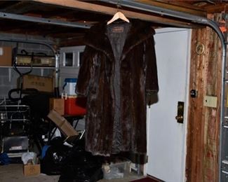 169. JULIUS GARFINCKEL CO. Fur Coat