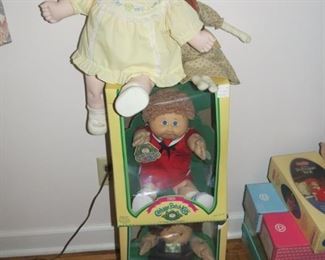 CABBAGE PATCH DOLLS.