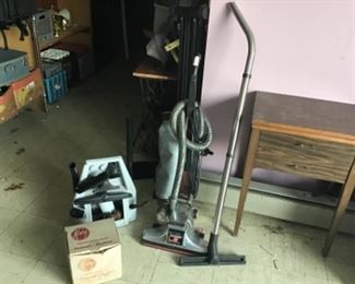 Kirby vacuum with accessories 