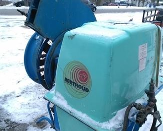 Fruit Farm Commercial PTO Driven Sprayer.