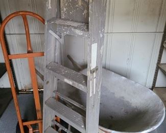 https://ctbids.com/#!/description/share/697731 Ladder measures 57" (over 4ft). Perfect for painting the house, has the shelf to sit the paint can on. Wheelbarrow measures 55" x 28" x 22". Dolly measures 19" x 18" x 50".


