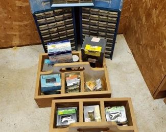 https://ctbids.com/#!/description/share/697738 Nails & Screw Organizers
