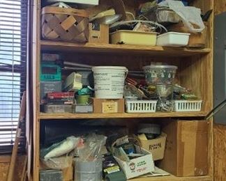 https://ctbids.com/#!/description/share/697744 Wood, screws, screwdrivers and so much more!

