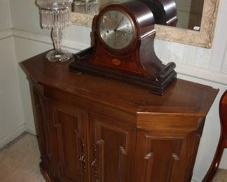 CABINET, CRYSTAL LAMP, MANTLE CLOCK