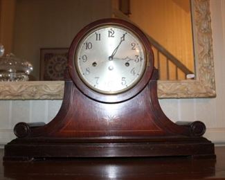 MANTLE CLOCK