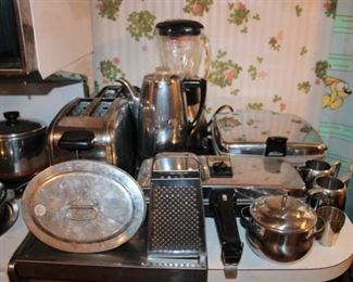 SMALL APPLIANCES