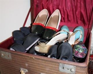 VINTAGE SHOES