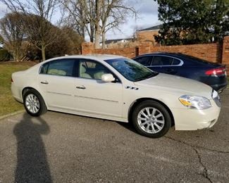 2010 BUICK LUCERNE, 113,000 miles