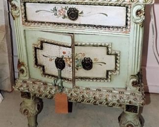 ANTIQUE SIDE TABLE