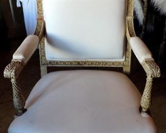 UPHOLSTERED ARM CHAIR