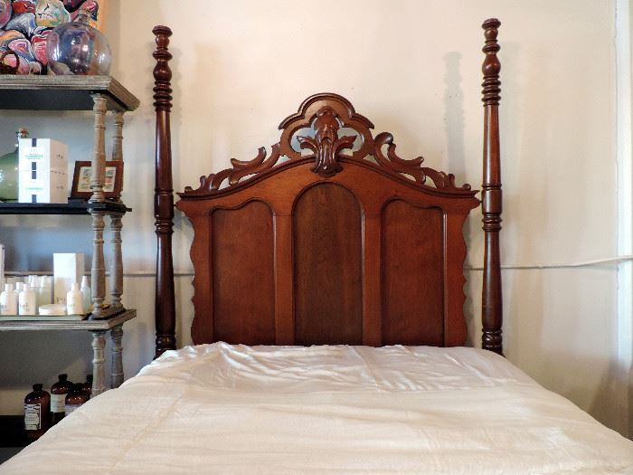 ANTIQUE SUMMERTIME/WINTERTIME BED