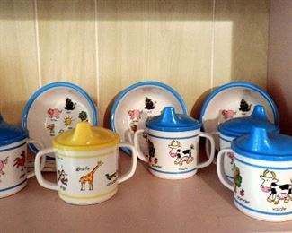 CHILDREN'S MELAMINE SIPPY CUPS