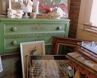 ENGLISH CHEST AND VINTAGE PICTURES