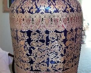 Large blue Asian vessel.