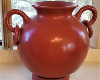 Love the red in this pottery.