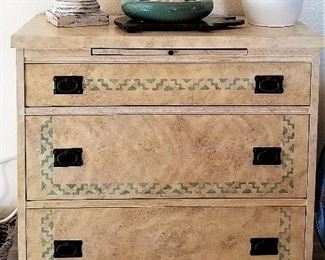Wonderful small dresser with pull out tray. Great for writing desk or for side of bed or sofa.