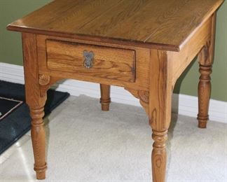 Vintage Solid Oak Side Table w/Center Drawer and Turned Legs (24”W x 28”D x 24’H)