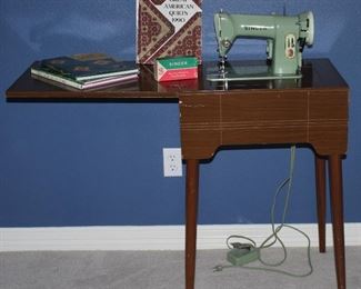  Singer 185J Vintage 1950’S Sewing Machine with Wood Cabinet