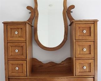 Pulaski Furniture Company Keepsake Collection Golden Oak Drop Center High Sided Vanity with Center Mirror(46”W x 19”D @center x 41.5” on either side x 72”H @ center back