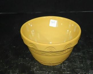 Roseville Yellow Ware 305-8 Bowl