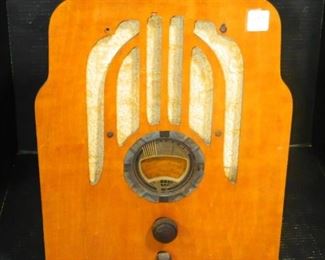 Philco Table Top Radio 37-610