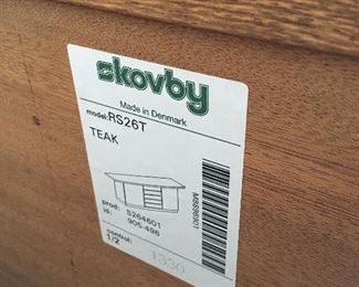 **Best Offer** SKOVBY MCM buffet/sideboard 78”w x 19d x 32”h  dining set $750 includes buffet, Table 40”w x 64 1/2” L plus 2 hidden leaves &  4 chairs 