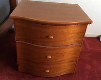 **Best Offer** 2 nightstands $100