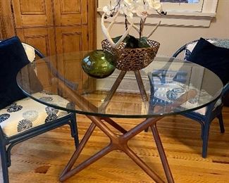 Otta Solid Wood Dining Table - no scratches