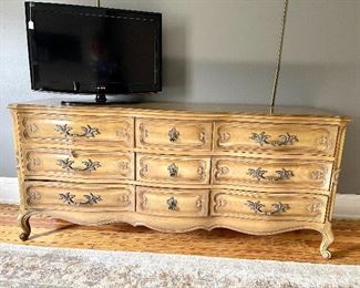 Stunning dresser with a TON of storage