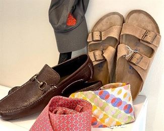 Mens shoes, hats, the unicorn of Covid - TIES - sneakers and more. Nice selection for men!