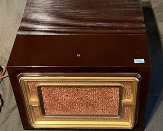 RCA Victor vintage record player see stubbsestates.com to bid